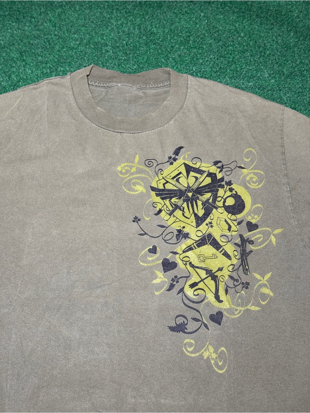 Vintage 90s Legend of Zelda T-shirt, Video Game Emo Nintendo Unique (Large)